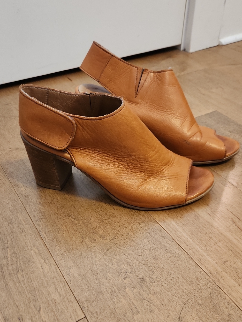 Peep-toe Leather Heels